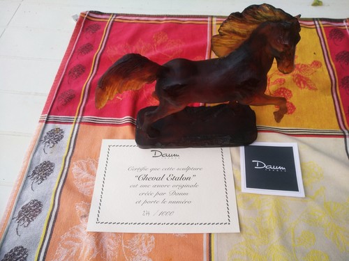 Cheval étalon daum numéroté